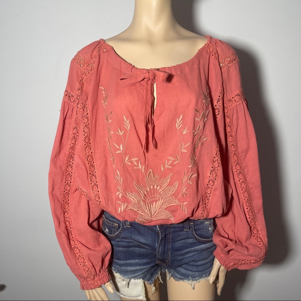 Free People Embroidered Boho Peasant Top Size Small - Picture 12 of 13